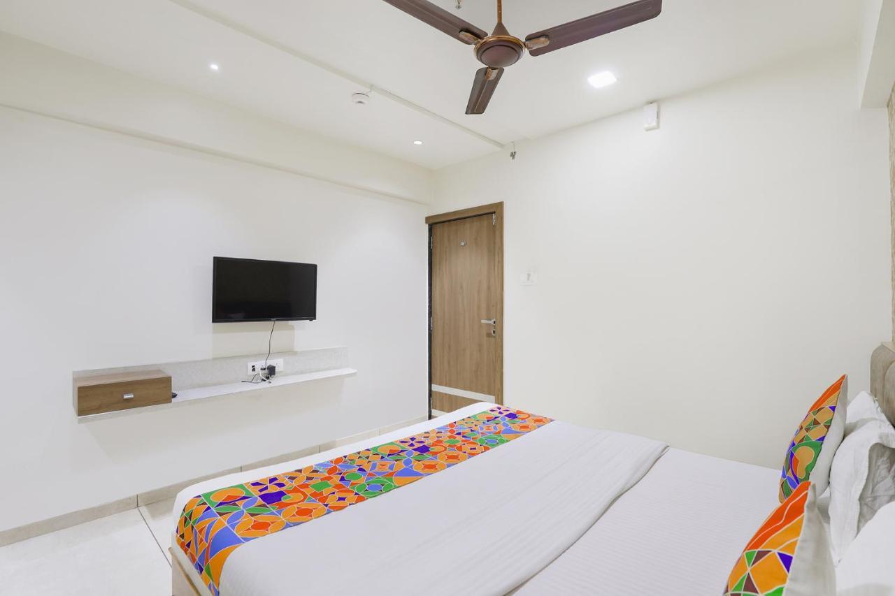Fabhotel Bharosa Inn Ahmedabad Exterior foto