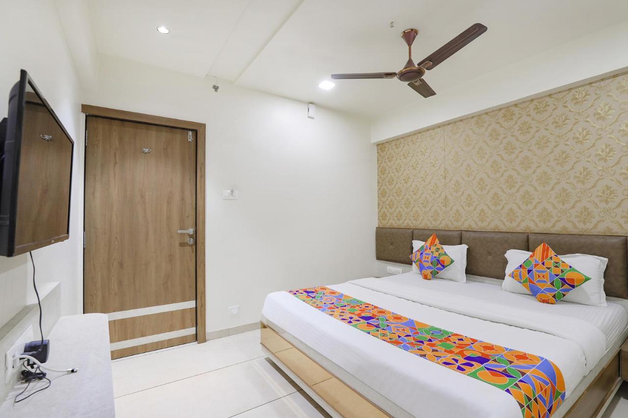 Fabhotel Bharosa Inn Ahmedabad Exterior foto